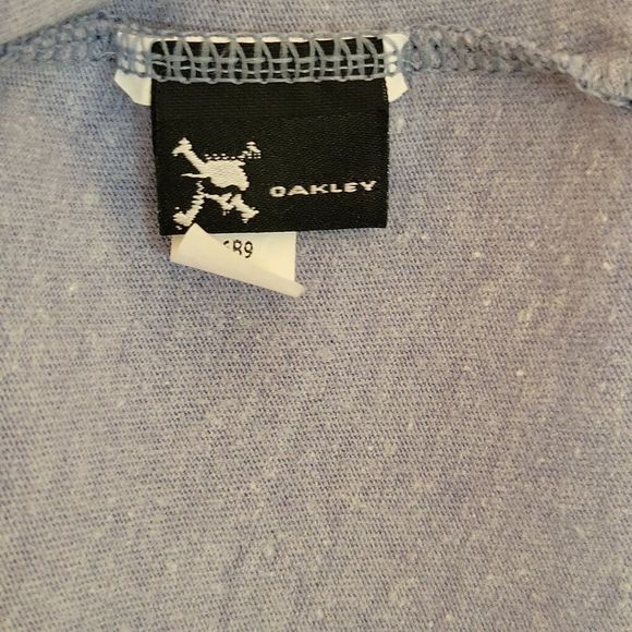 Oakley 3/4 length Raglan Sleeve Tee - Picture 5 of 6